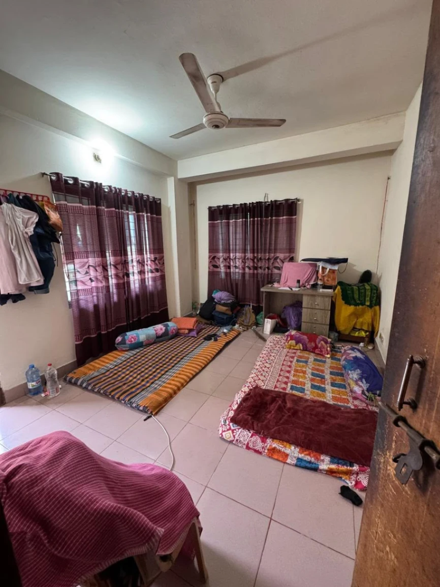 One Seat Available in Master Bedroom – Male Bachelor, Nikunja-2